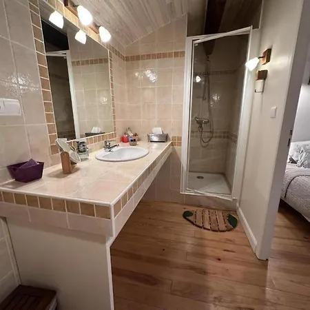 L'etable Des Amis Bed & Breakfast Escalans