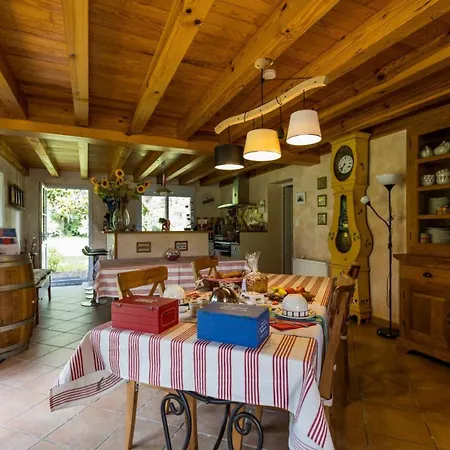 L'etable Des Amis Bed & Breakfast 3*