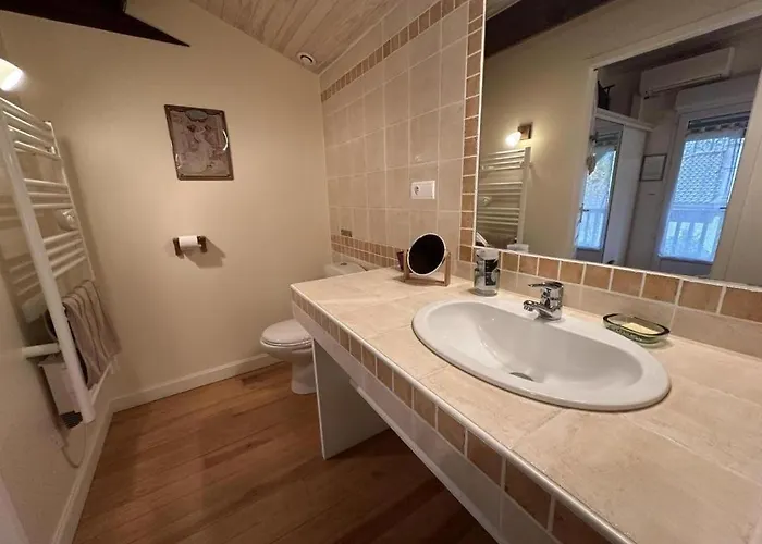 L'etable Des Amis Bed & Breakfast Escalans